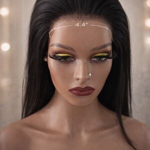 4x4 Means
deep lace area 
The lace section create a natural-looking synthetic